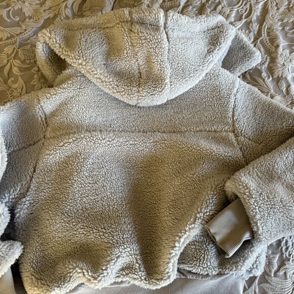 Alo Yoga Foxy Sherpa Jacket Dove Grey Size XS - Picture 4 of 7